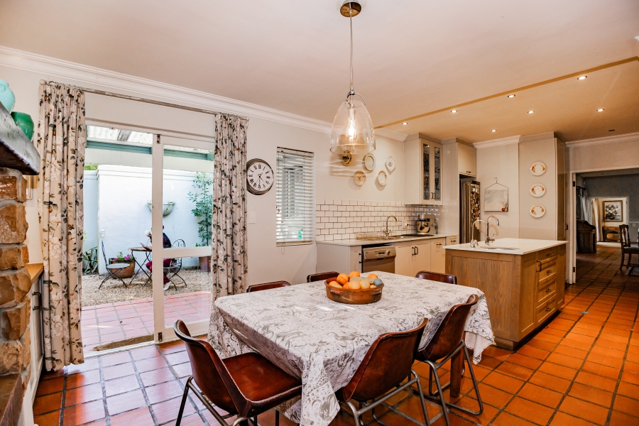 5 Bedroom Property for Sale in Durbanville Western Cape